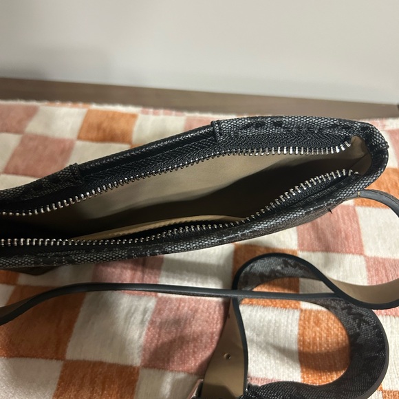 Michael Kors Black Monogram Men's Bag - Picture 3 of 3